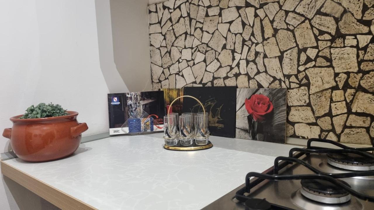 Gradoni Chiaia Holiday Homes Наполи Екстериор снимка