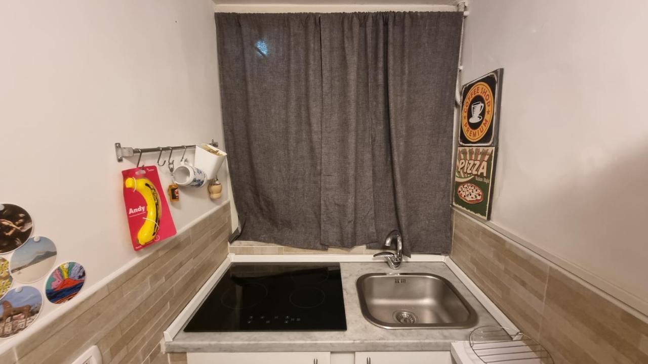 Gradoni Chiaia Holiday Homes Наполи Екстериор снимка